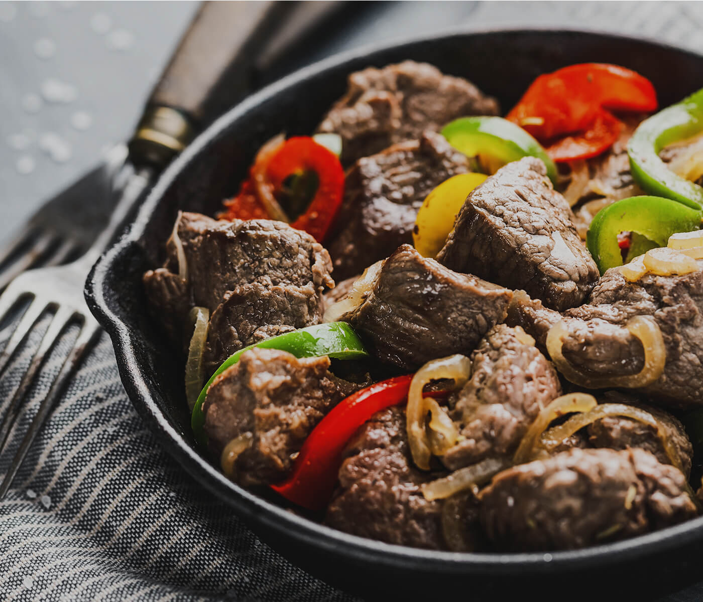 Steak with Chimichurri and Onion in 10 Minutes